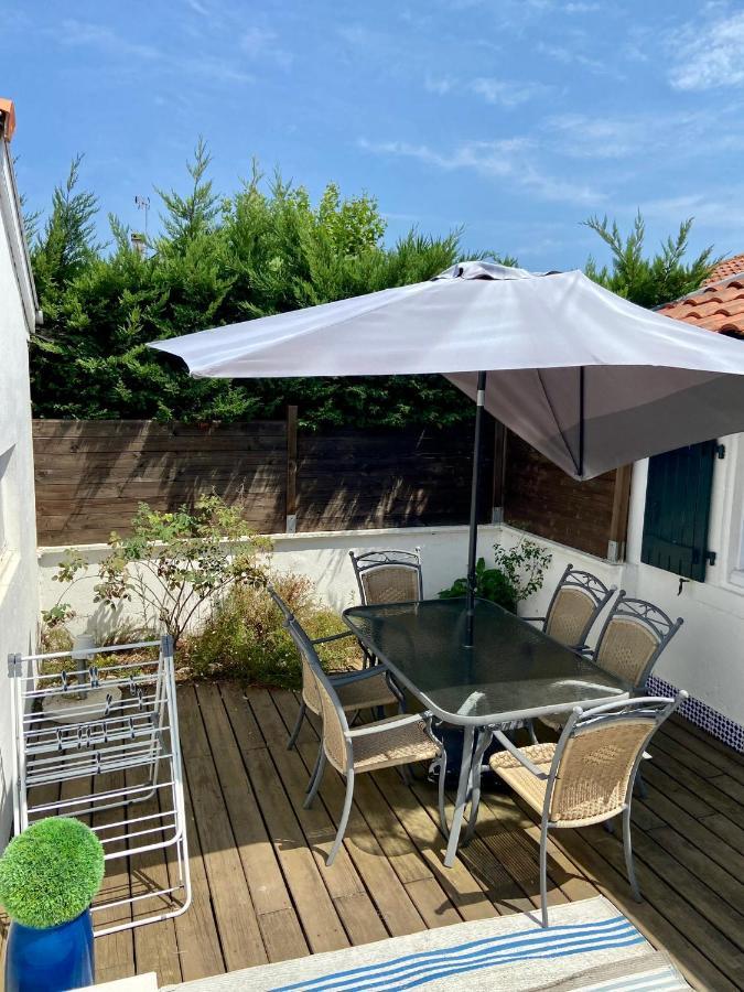 Agréable maison de ville avec une belle terrasse Anglet Esterno foto