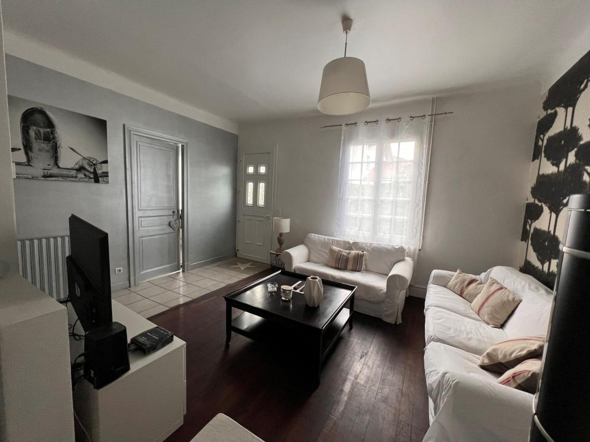 Agréable maison de ville avec une belle terrasse Anglet Esterno foto